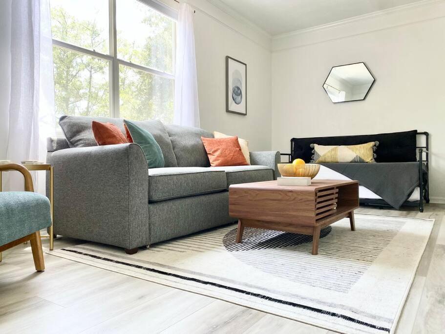 Sanctuary Gainesville Bright 2 Bedroom King Condo Bagian luar foto